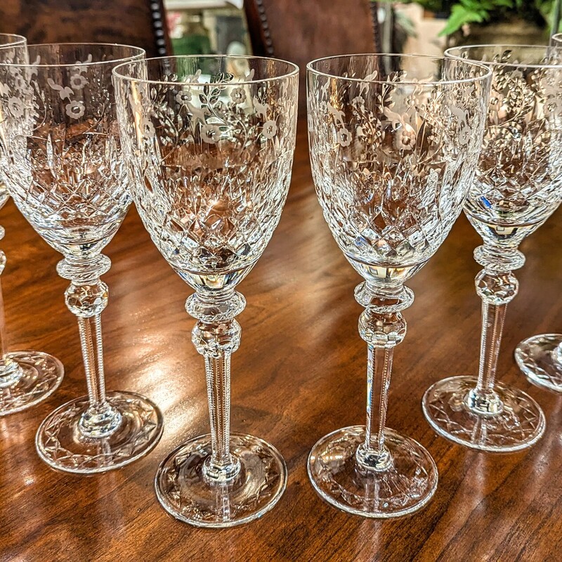 Set of 6 Rogaska Gallia Wine Glasses
Clear, Size: 3.5x9H