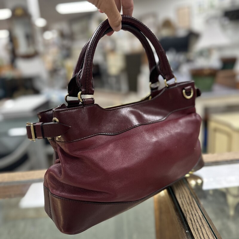 Burberry `Hepburn` Satchel, Burgandy; Retails for $1500!<br />
Size: 14x8