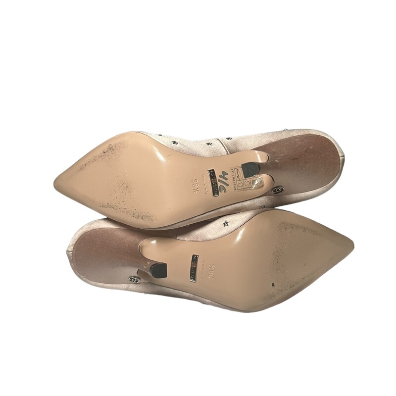 Gucci Jodie Stain DOrsay, Pink, Size: 38.5

Style Code: 723430

Staining and light wear throughout the heels.
Missing star on right heel