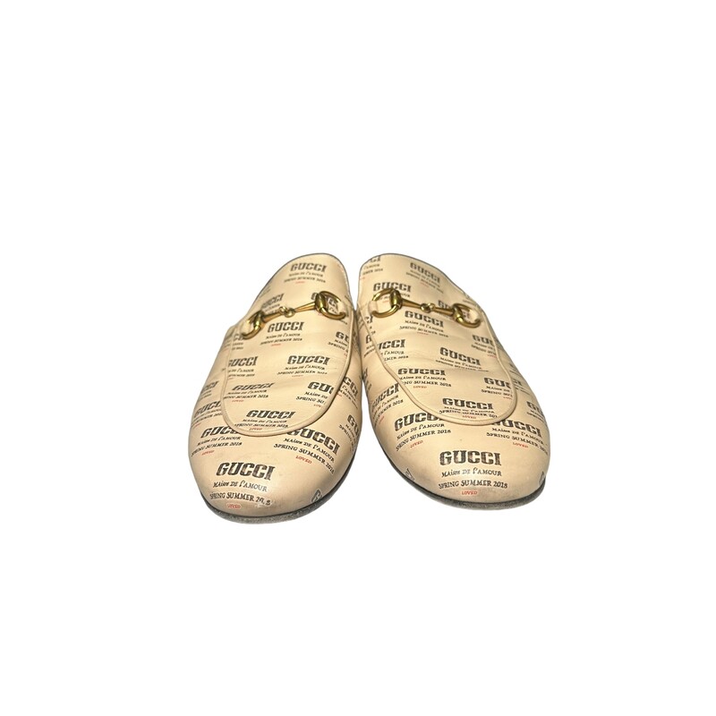 Gucci Newspaper Mules, Beige, Size: 39

Style Code:505511

Note Scuffing on the bottom and at the toe. Light crinkling on upper sole.