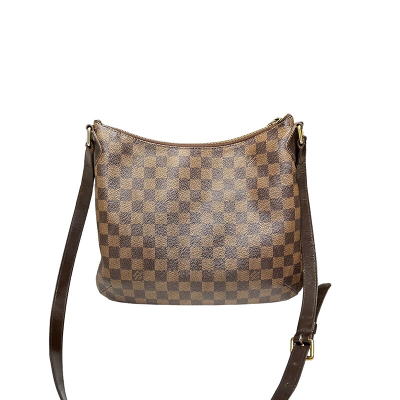 Louis Vuitton Bloomsbury PM Ebene<br />
<br />
Dimensions:<br />
Base Length: 13.25in<br />
Height : 11in<br />
Width 1.5in<br />
Strap Drop: 20.5<br />
<br />
Date Code: DU0172<br />
<br />
Note: Light wear to the leather.