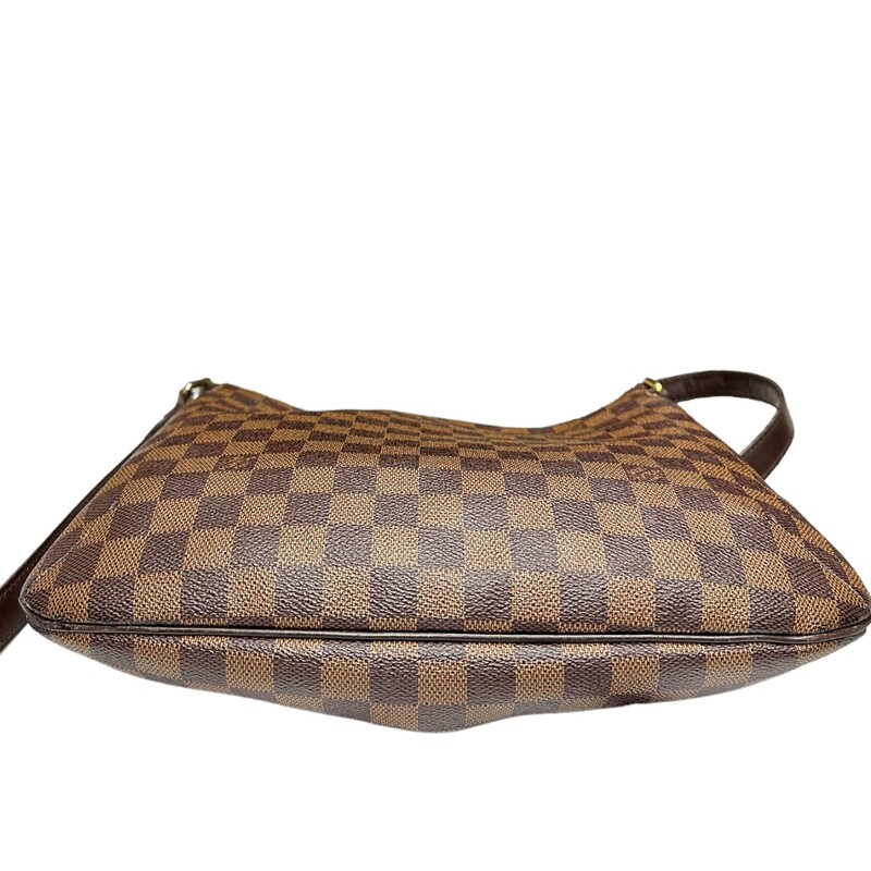 Louis Vuitton Bloomsbury PM Ebene

Dimensions:
Base Length: 13.25in
Height : 11in
Width 1.5in
Strap Drop: 20.5

Date Code: DU0172

Note: Light wear to the leather.