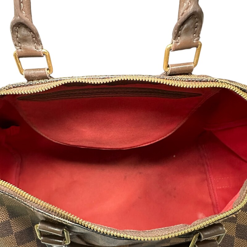 Louis Vuitton Bandouliere Speedy 35 Ebene<br />
<br />
Date Code: SD 0175<br />
<br />
Dimensions:<br />
<br />
Note: Cracking by the zipper pull.