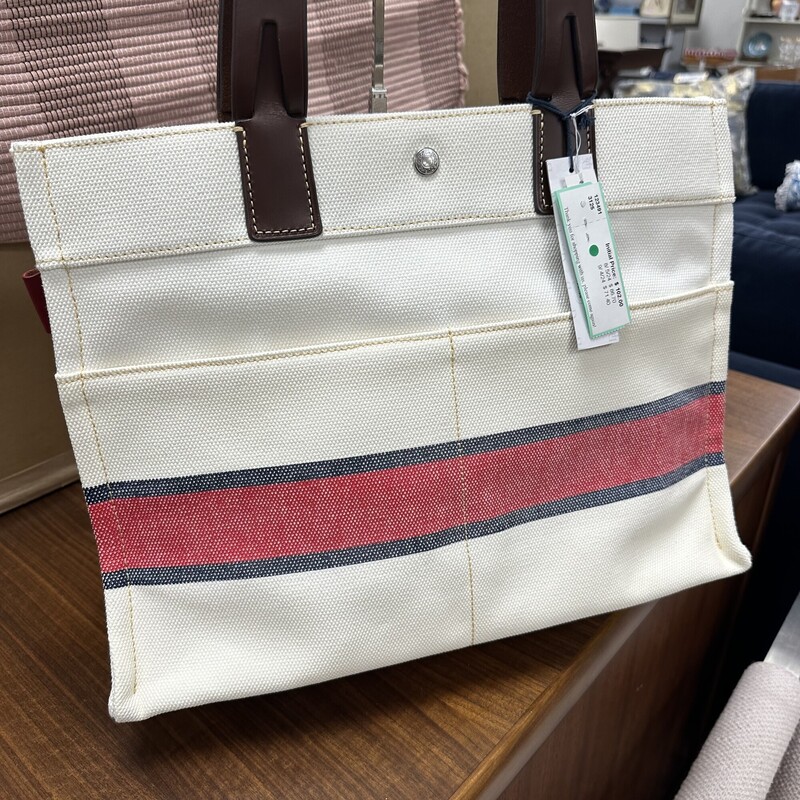 Dooney & Bourke Red Sox Canvas Bag, Cream/Red. Pristine Condition!<br />
Size: 16 X 12