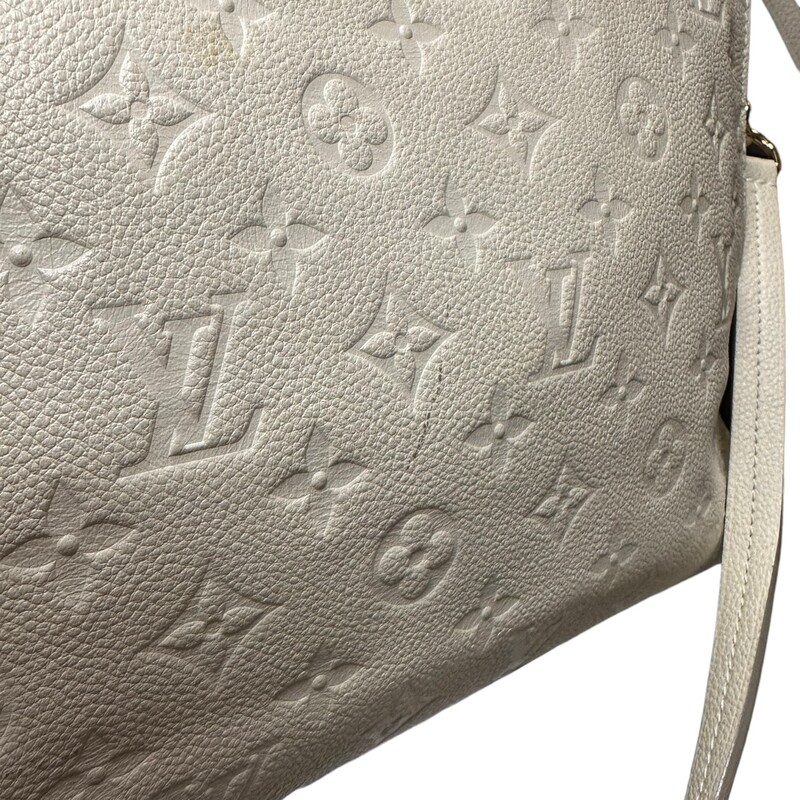 Louis Vuitton Luineuse PM Empreiente Monogram Cream<br />
<br />
Dimensions:<br />
13.5inW x 11inH x 7inD<br />
Handle Drop: 8.5in<br />
14-20in strap drop<br />
<br />
Date Code: SP1131<br />
<br />
Note: A few black marks through out the bag. Light wear to the straps.