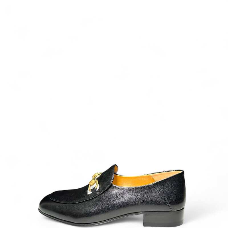 Gucci Loafer
Black
 Size: 39
Code: 571050