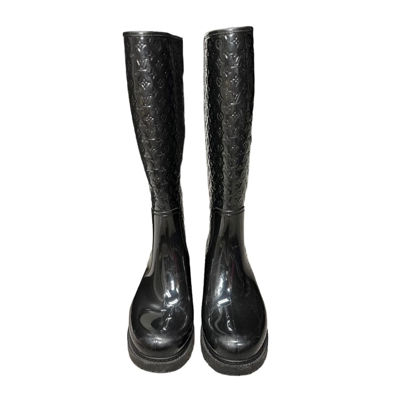 Louis Vuitton Wellington Rain Boots<br />
Size 36<br />
Some Scufffs throughout the boots