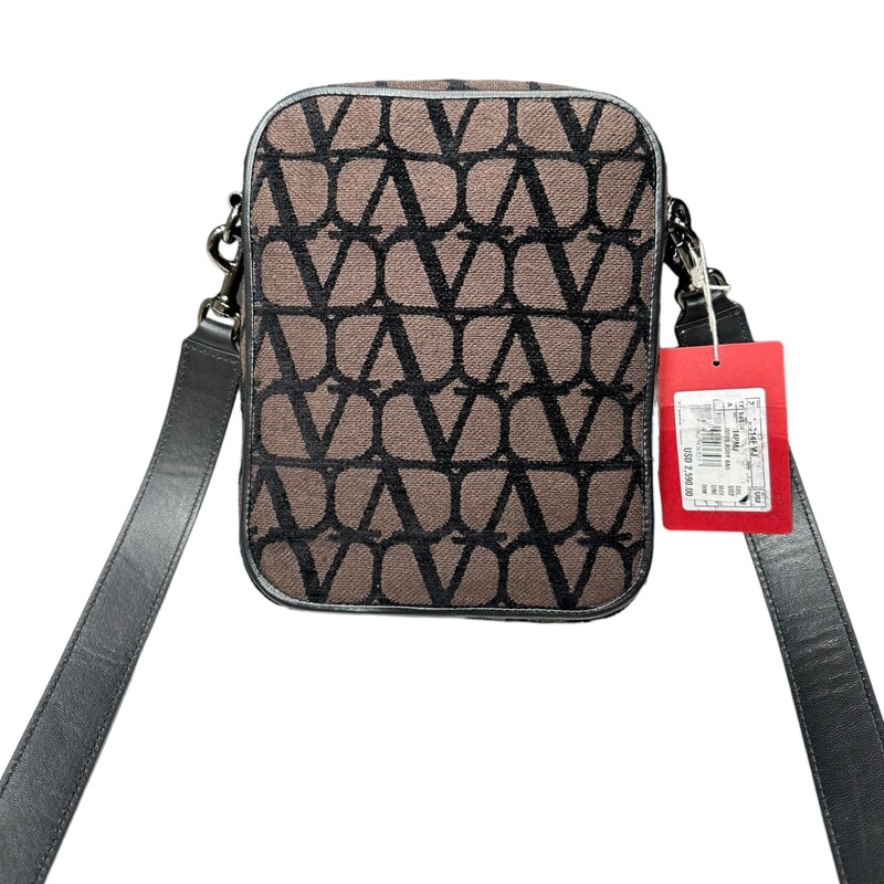 Valentino VLogo Crossbody<br />
 Brown<br />
 Size: OS