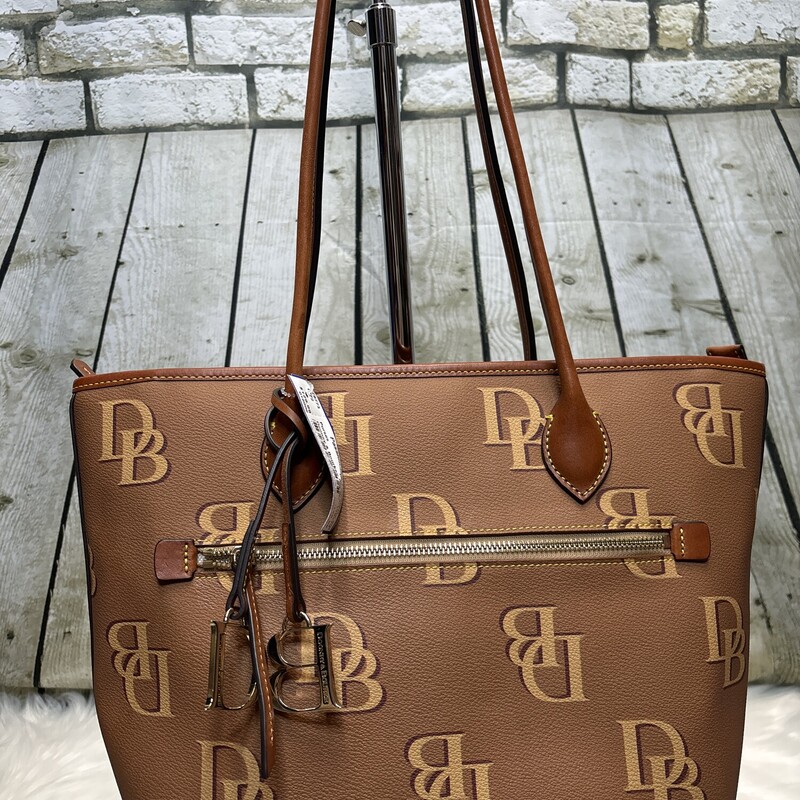 Dooney & Bourkey Sig Mono, Monogram, Size: Tote Zip