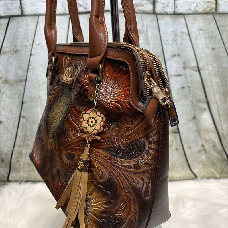 Moama Collecion, Tooled, Size: Satchel