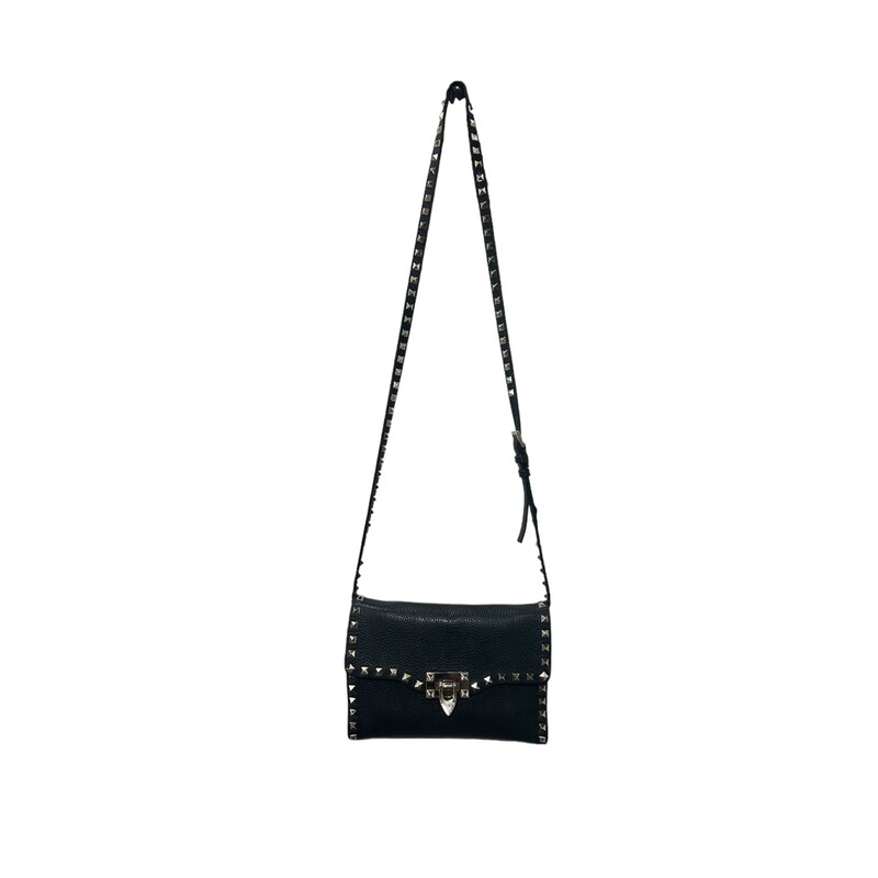 Valentino Rockstud Crossbody<br />
 Black<br />
Size: OS<br />
 Stains on inside<br />
Minor scatching