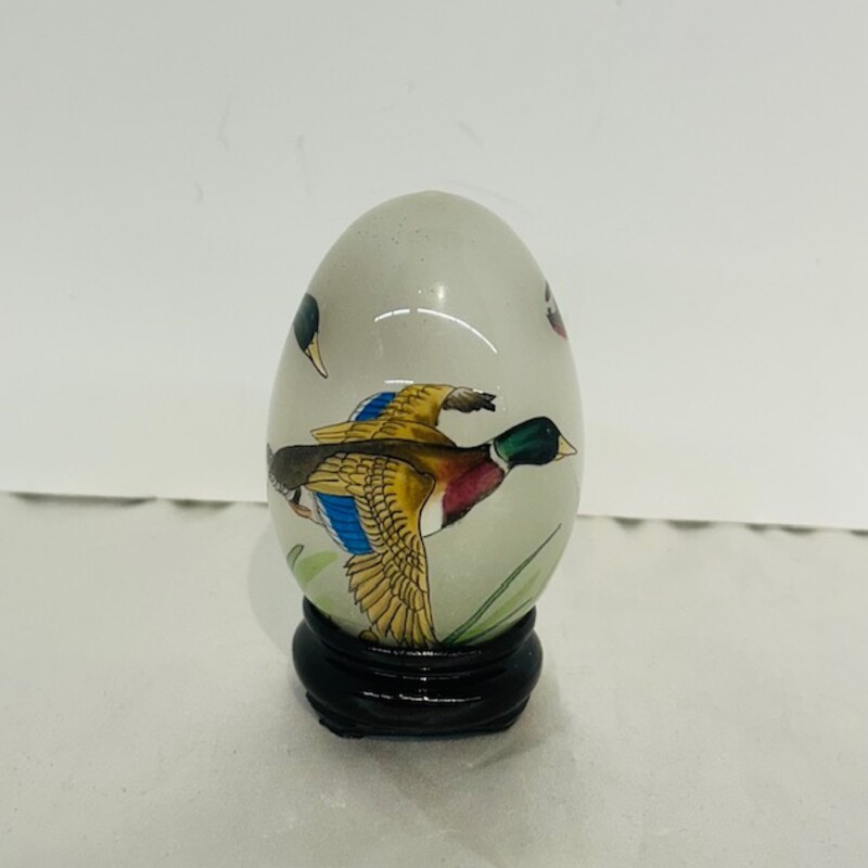 Handblown Hand Painted Glass Egg with Ducks and Stand
White Multicolored
Size: 2.5 x 3.5H
Soft box included