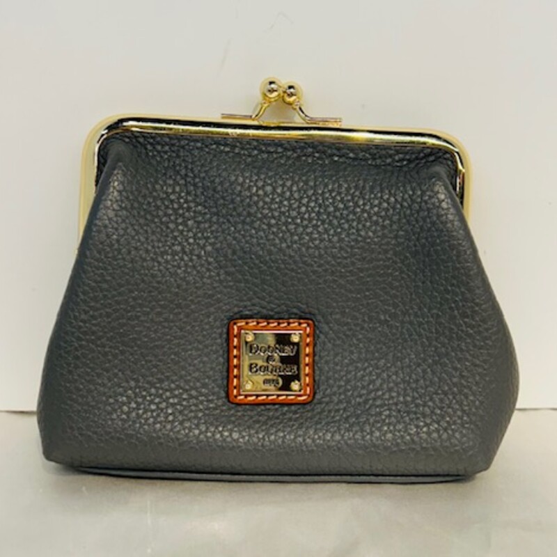 Dooney & Bourke Coin Purse
Gray Brown Size: 6 x 5H