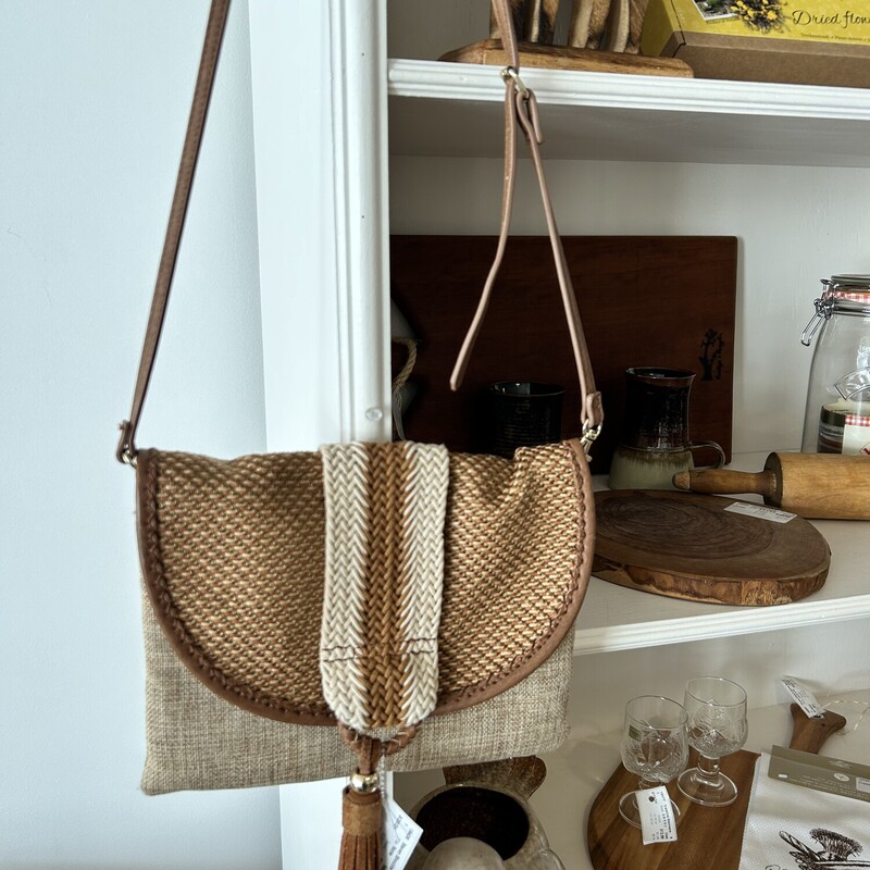 Steven Shoulder Bag With Seude Accents
Natural