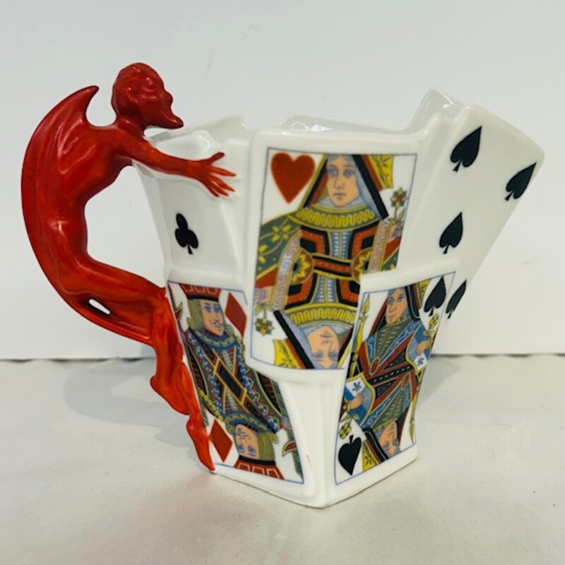 Royal Bayreuth Playing Cards Creamer
White Red Black Yellow
Size: 6.5x5H