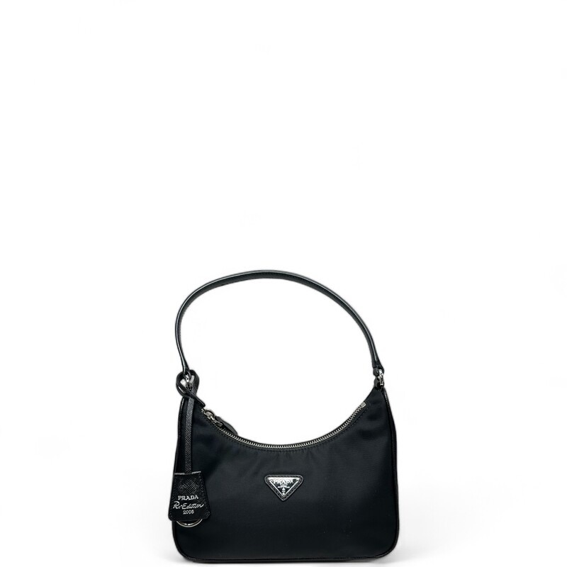 Prada Nylon ReEdition 2000s Mini Bag Black

Dimensions:
Height: 17cm
Width: 22cm
Length: 6cm

Factory Code:
25/G

Comes with box and dust bag.