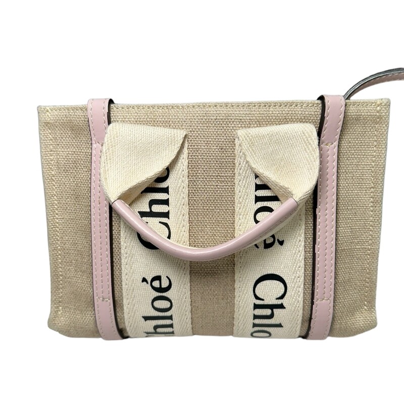 Chloe Woody Canvas, Purple, Size: Mini<br />
- Width: 7.9 (20 cm)<br />
- Height: 5.5 (14 cm)<br />
- Depth: 1.6 (4 cm)<br />
- Handle drop: 3.1 (8 cm)<br />
<br />
Some minor marks<br />
Comes with box and dust bags<br />
03227565