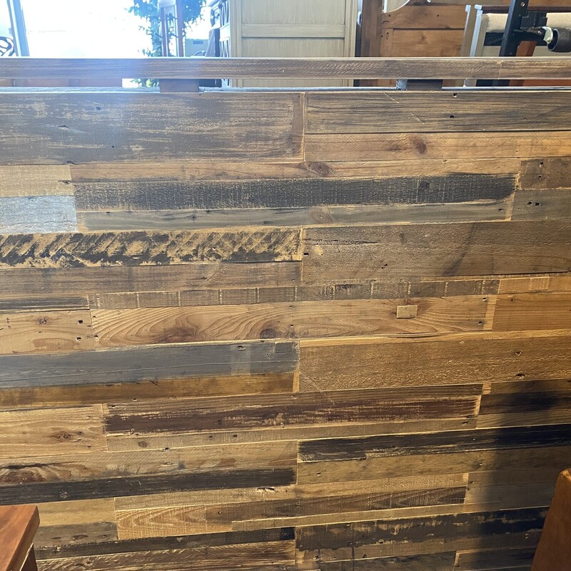 Reclaimed Wood

Size: 63Wx55Hx88L