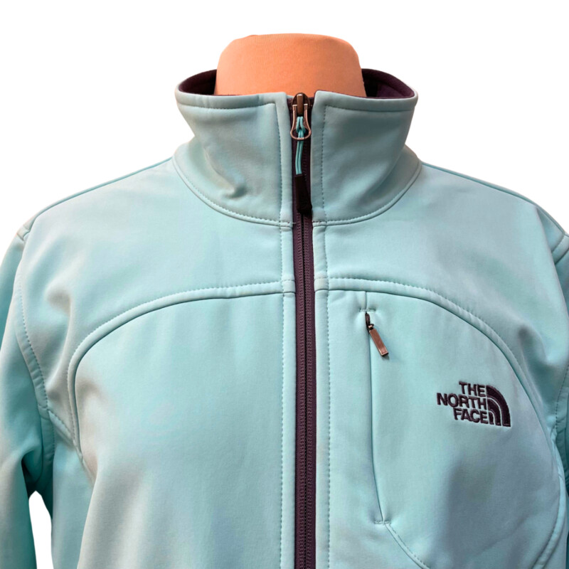 New North Face Apex Bionic Jacket<br />
TNF Apex ClimateBlock<br />
Breathable, Windproof and<br />
Water Resistant<br />
Zip Closure<br />
Zip Pockets<br />
Mint Blue<br />
Size: Large