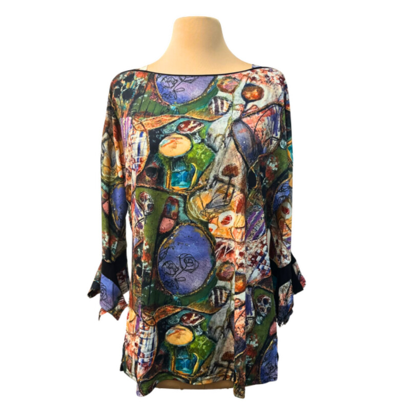 NEW Lior Paris Tunic Top
Floral and Funghi Design
So Perfect for the PNW!
Olive with Multiple Other Colors
Size: Large