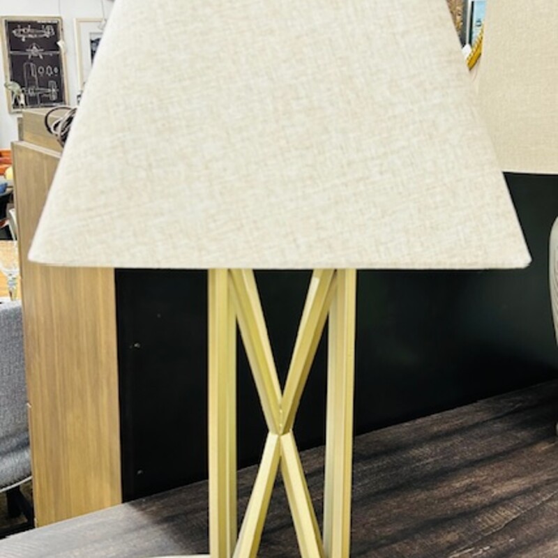 Modern Geometric Open Lamp
Gold Silver Tan Size: 15 x 28H