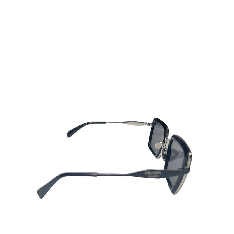 Prada Spr55z Sunglasses
Polorized
Minor scratches