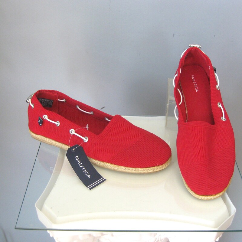 brand new without box
Nautica Rudder slip on espadrilles.
These have a little toggle and drawstring so you can snug them up to a perfect fit.
bright red
rope soles
size 10
thanks for looking!
#69967