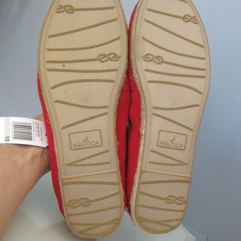 brand new without box
Nautica Rudder slip on espadrilles.
These have a little toggle and drawstring so you can snug them up to a perfect fit.
bright red
rope soles
size 10
thanks for looking!
#69967