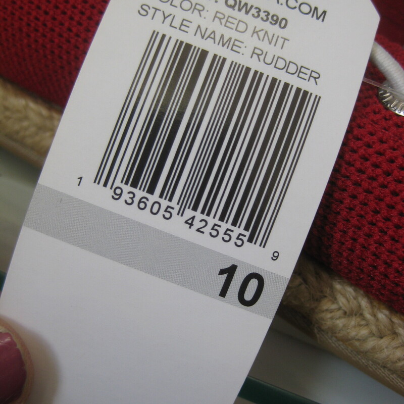 brand new without box
Nautica Rudder slip on espadrilles.
These have a little toggle and drawstring so you can snug them up to a perfect fit.
bright red
rope soles
size 10
thanks for looking!
#69967