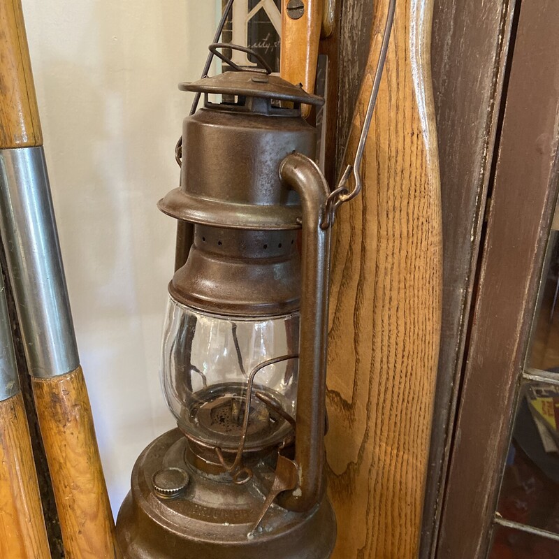 Vintage Lantern

Size: 15Hx8W