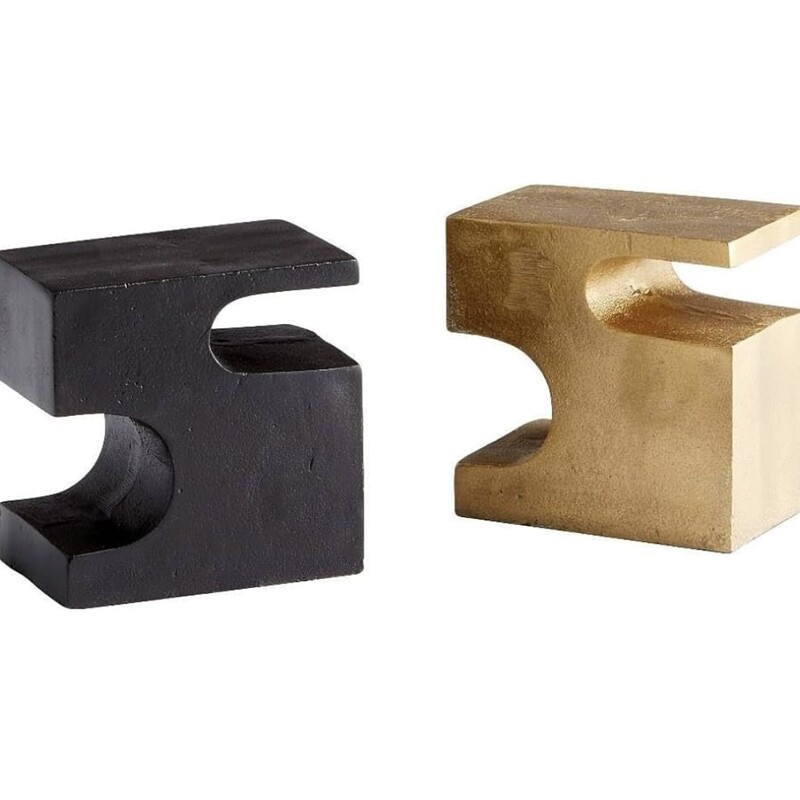 Set of 2 Cyan Design Modern Bookends
Gold Black Size: 5 x 3 x 5H
Retails: $114+