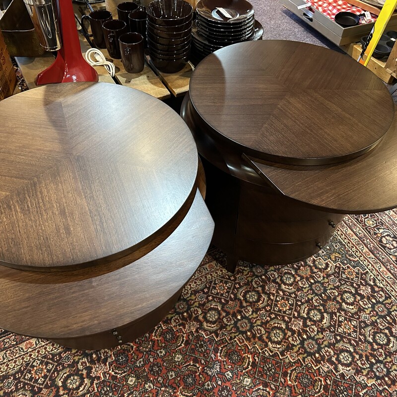 HickoryChair Scalloped Sidetable/Nightstand, Never used! Purchased new for $4,500 and didn't fit. Size: 26\" Diameter, 26.5\" Tall. 2 available