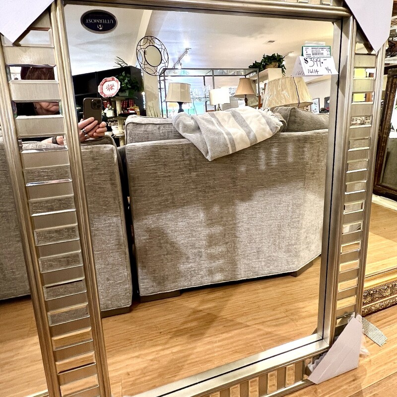 Mirror Uttermost
Size: 36x48