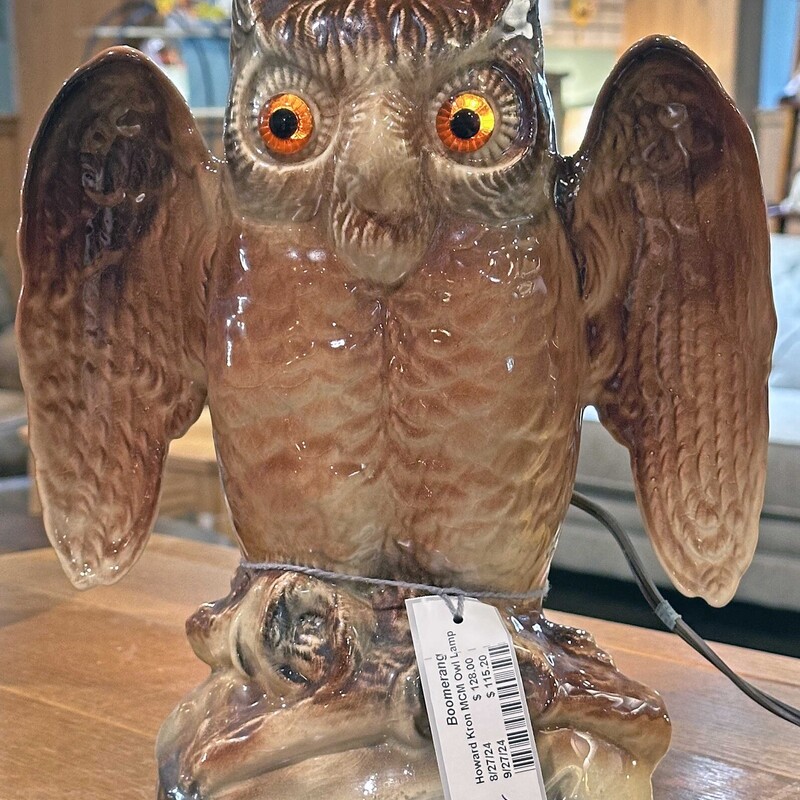 Howard Kron MCM Owl TV  Lamp
10 In Wide x 12 In Tall.
Eyes are intact - which is hard to find!