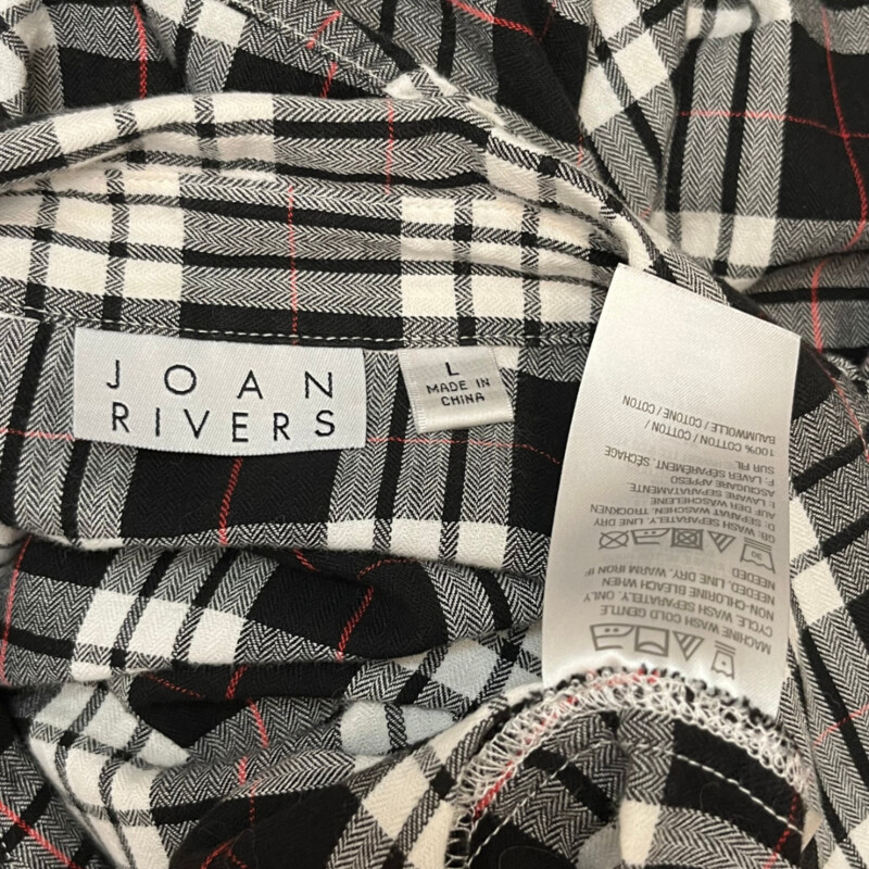 Joan Rivers Plaid Tunic
With Pockets!
Cute Back Button Detail
100% Cotton
Black, White, and Red
Size: Large