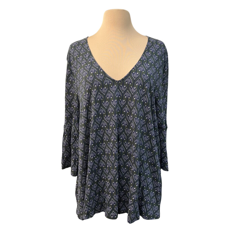 New SeaSalt Cornwall Top<br />
Arts and Crafts Floral Print<br />
Bell Sleeves<br />
Bamboo Blend<br />
Forest Green, Plum and Indigo<br />
Size: XL