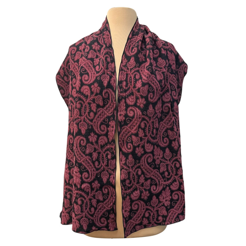 Nuno Orion Scarf<br />
Beautiful Acorn Pattern<br />
So Great for Fall<br />
Burgandy and Black