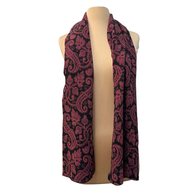 Nuno Orion Scarf<br />
Beautiful Acorn Pattern<br />
So Great for Fall<br />
Burgandy and Black