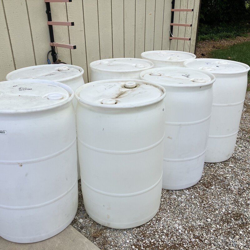 Plastic Barrel, Size: 55 Gallon Drum

These make great rain barrels, dock floats, planters, barrel trains, etc