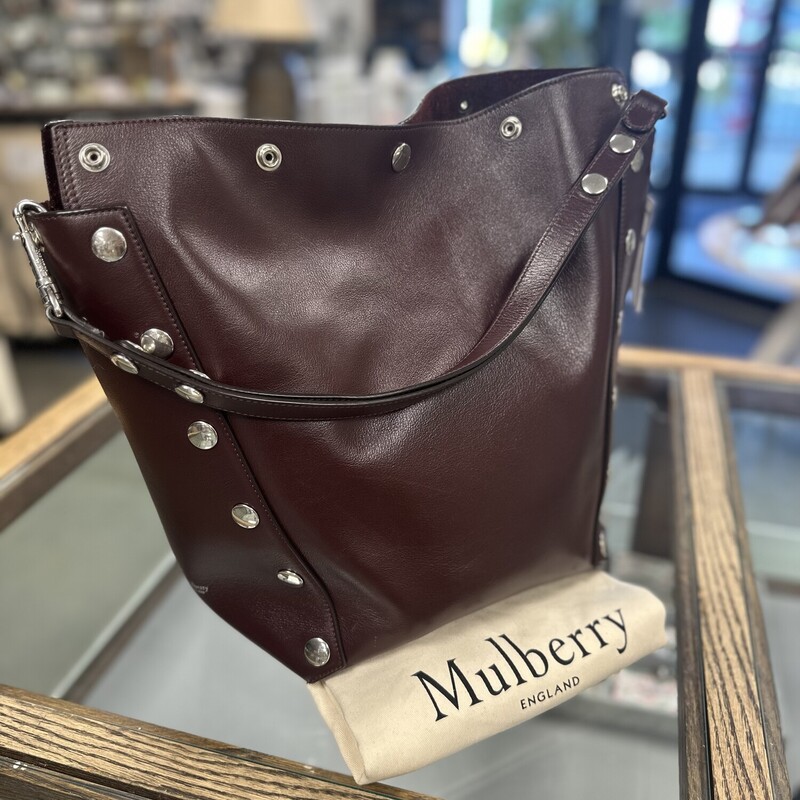 Mulberry `Camden` Studded Tote, includes dust bag. In excellent condition.
Size: 16x13