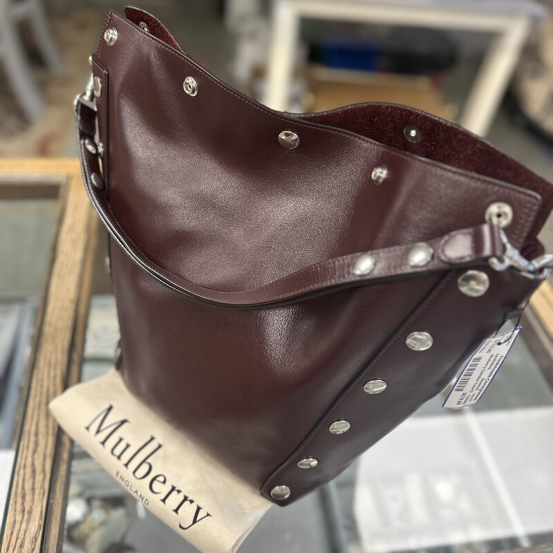 Mulberry `Camden` Studded Tote, includes dust bag. In excellent condition.
Size: 16x13