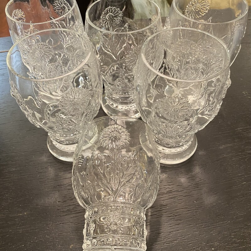 Goblet Anthropologie Helianthus, Embossed, 6 Pc Set

Additional 6 pc set available.