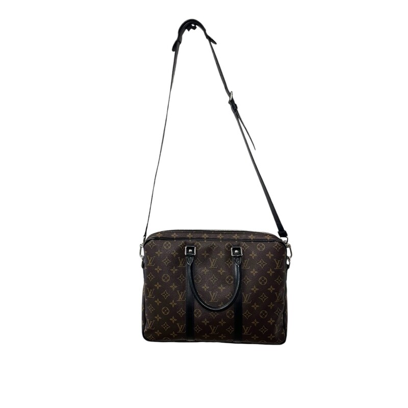 Louis Vuitton Porte<br />
<br />
Dimensions:<br />
14W x 11.25H x 2.25D<br />
4 handle drop<br />
18-22 strap drop<br />
<br />
Date Code:<br />
GI0167