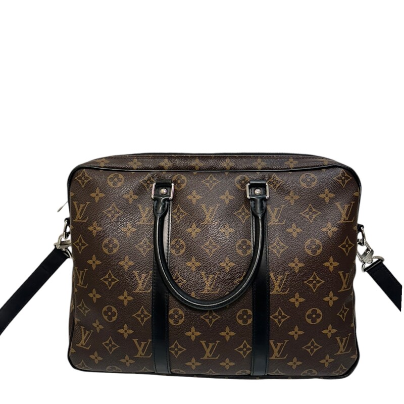 Louis Vuitton Porte<br />
<br />
Dimensions:<br />
14W x 11.25H x 2.25D<br />
4 handle drop<br />
18-22 strap drop<br />
<br />
Date Code:<br />
GI0167