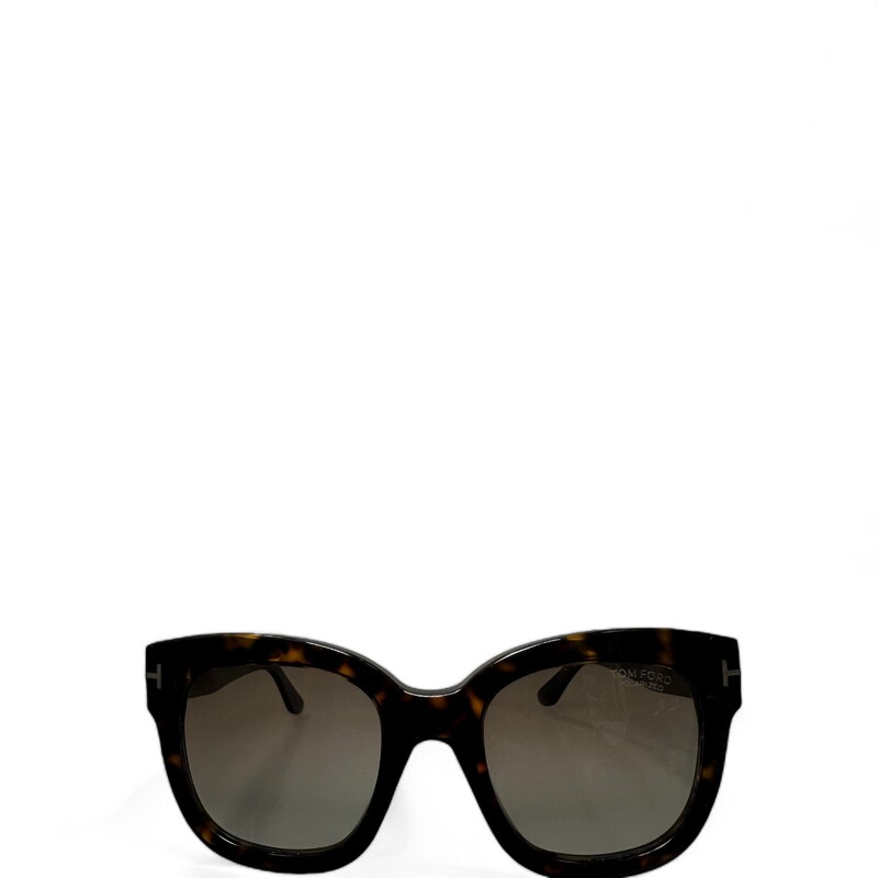 Tom Ford Beatrix

Light scratching on lens