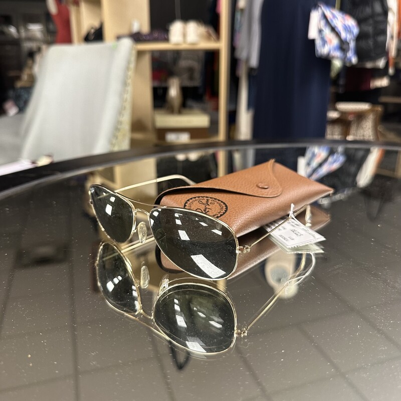 Ray Ban Sunglasses, Black. Includes Brown Case.