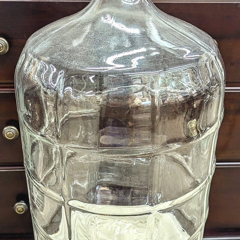 Glass Checkered Large Vase
Clear
Size: 10x20H