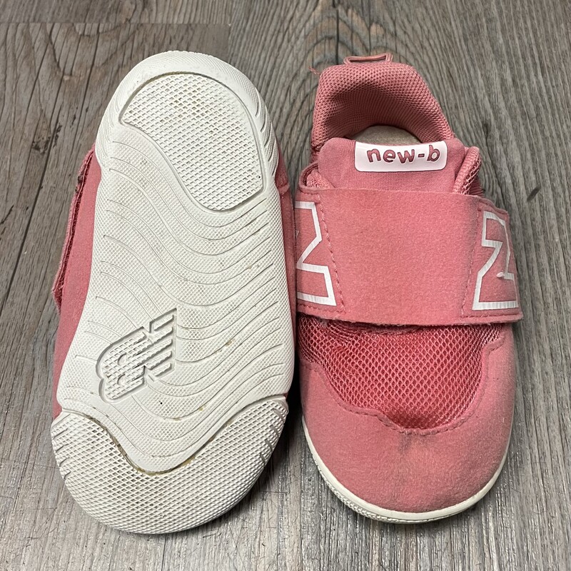 New Balance Infant Shoes, Coral, Size: 6T