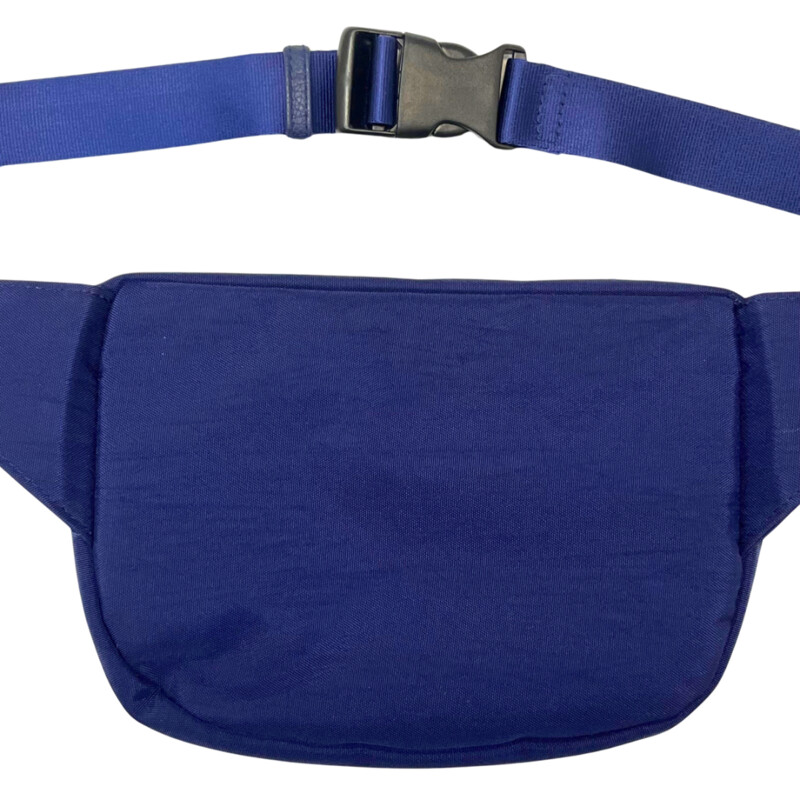 Baggallini Belt Bag<br />
RFID Protected<br />
Inside Card Slots<br />
Front Zip Pocket<br />
Color:  Royal