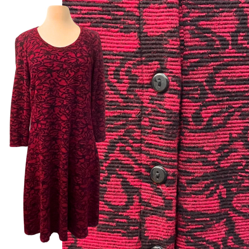 Cut Loose Textured Dress
Abstract Floral Pattern
Button Back Detail
Super Soft Fabric
Red and Black
Size: Small